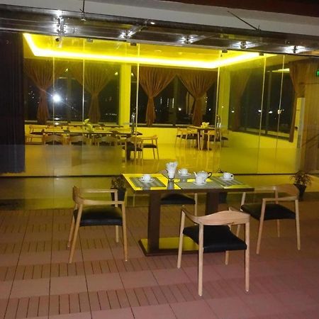 Virati Hotel Yangon Extérieur photo