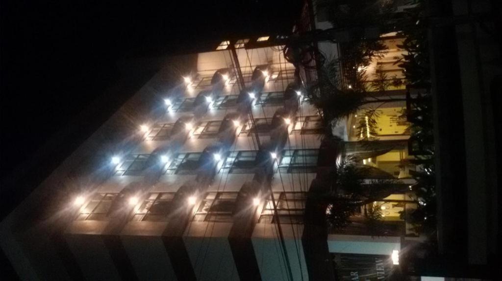 Virati Hotel Yangon Extérieur photo