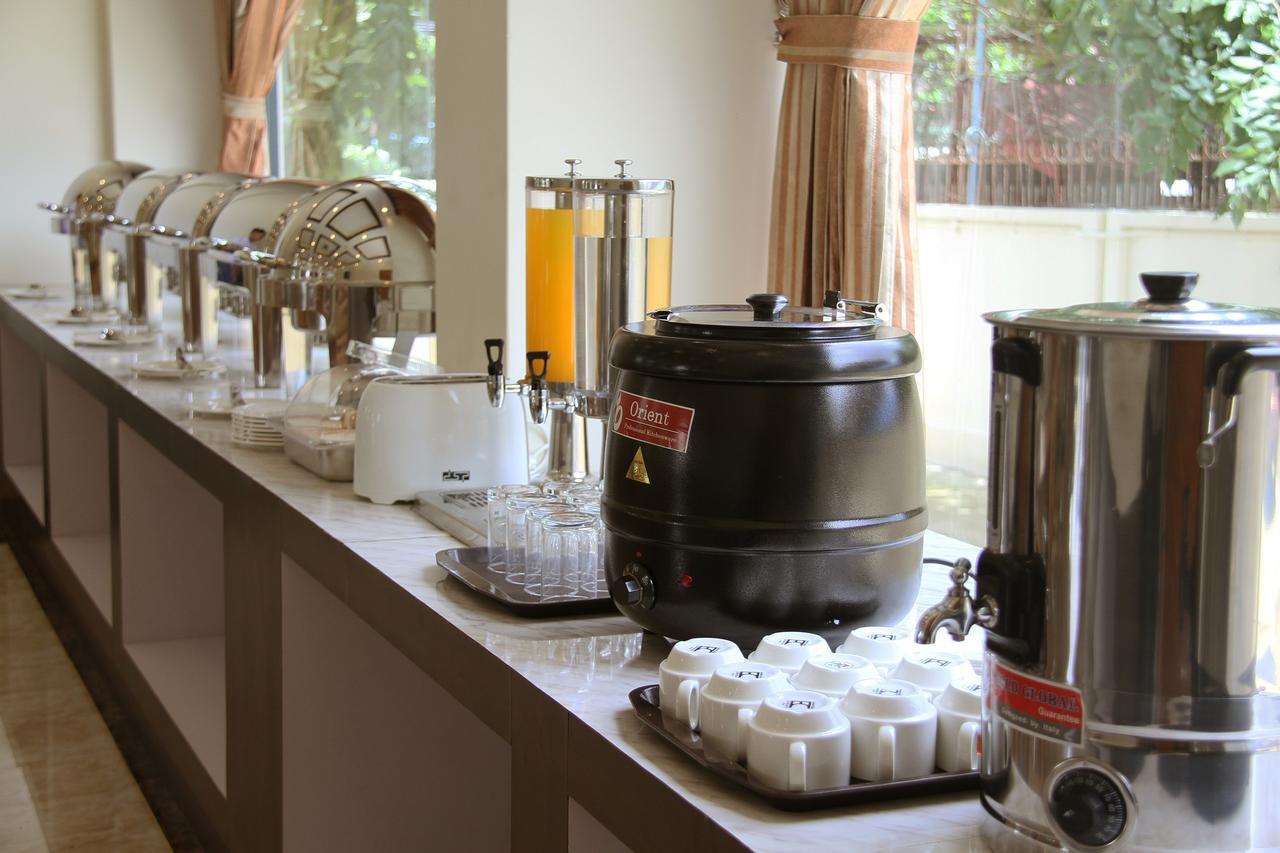 Virati Hotel Yangon Extérieur photo
