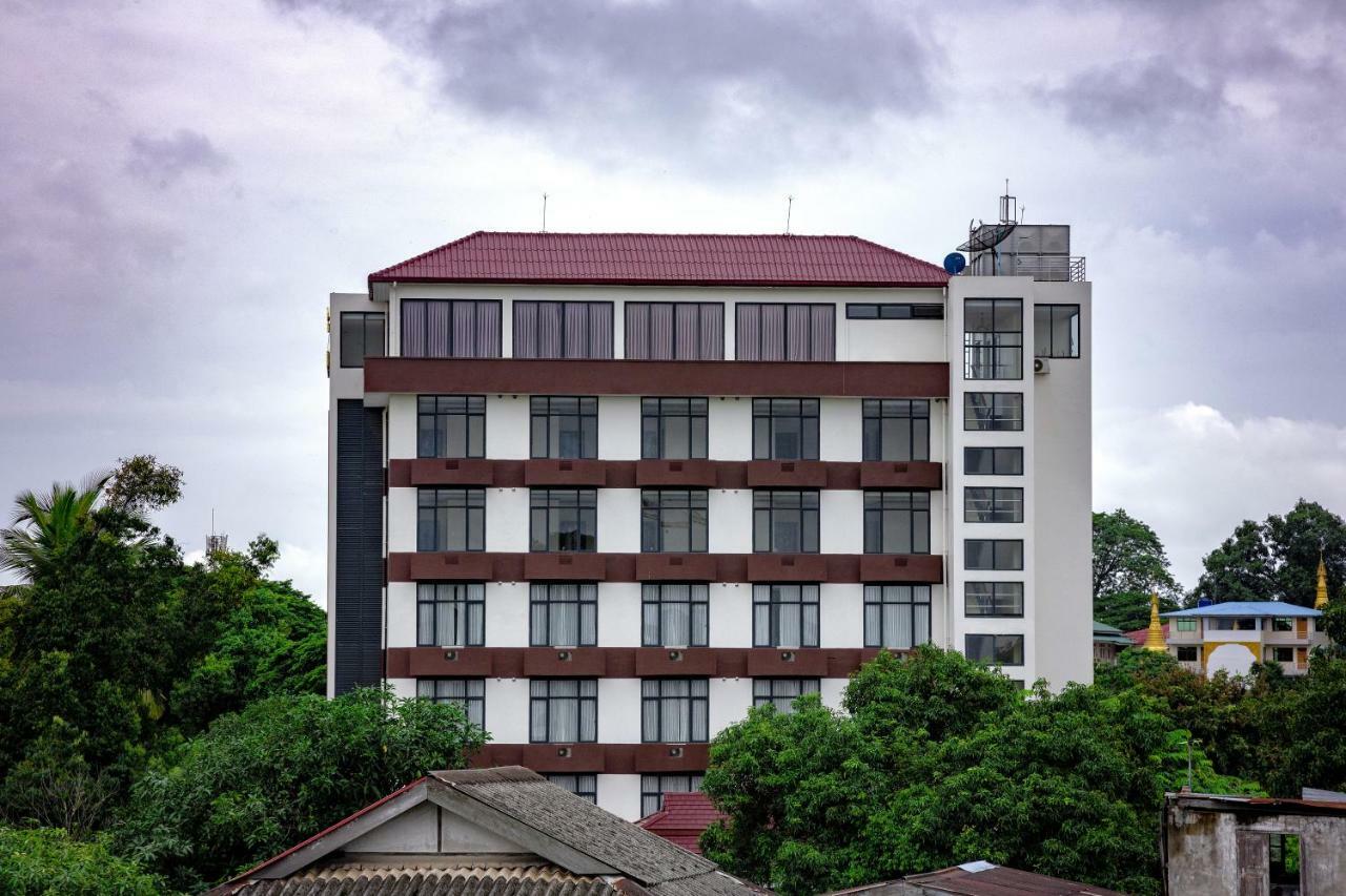 Virati Hotel Yangon Extérieur photo