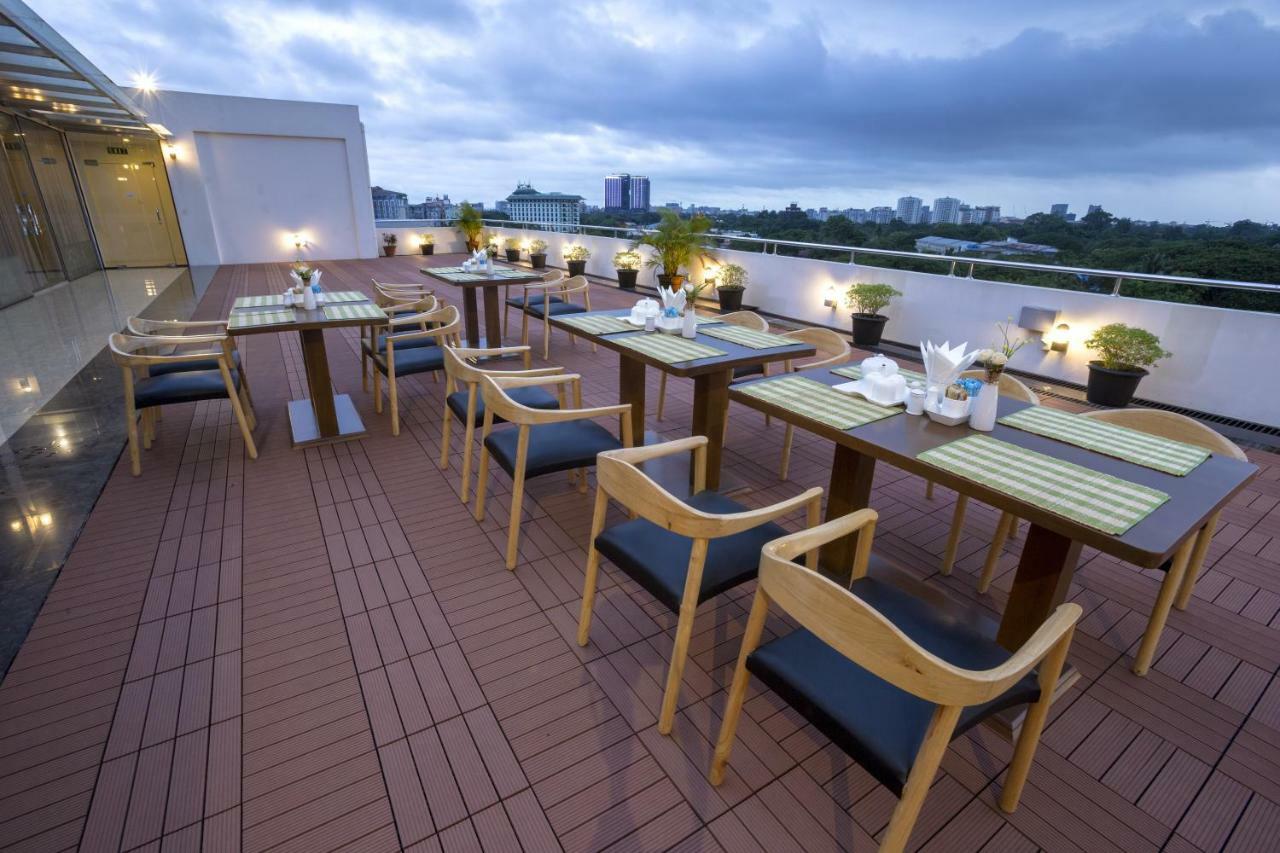 Virati Hotel Yangon Extérieur photo